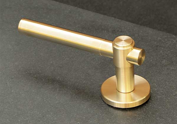 madame steel poignée agatha finition laiton PVD