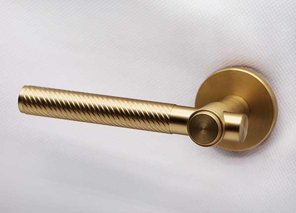 madame steel poignée Eva finition laiton pvd